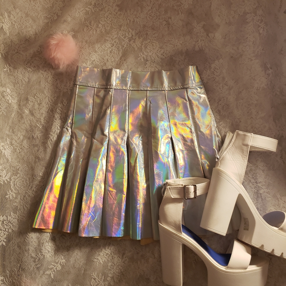 Vinyl holographic pleated tennis skirt rave